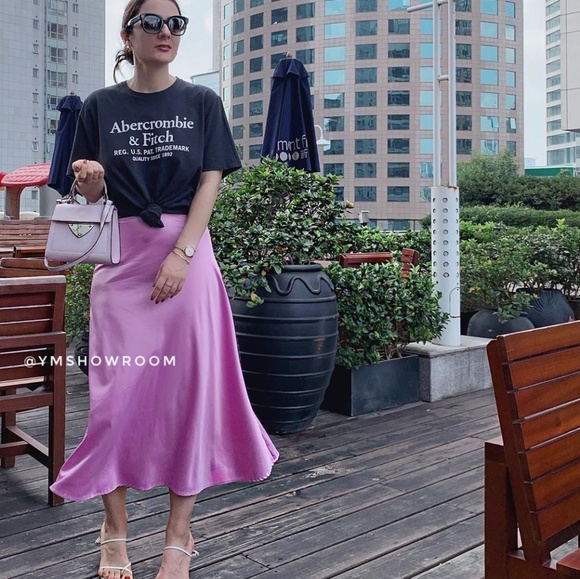 Zara Dresses & Skirts - 🔥1Left🔥ZARA Lilac Satin midi skirt